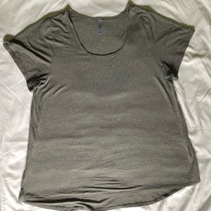 Women’s 3X Lularoe Grey classic tee